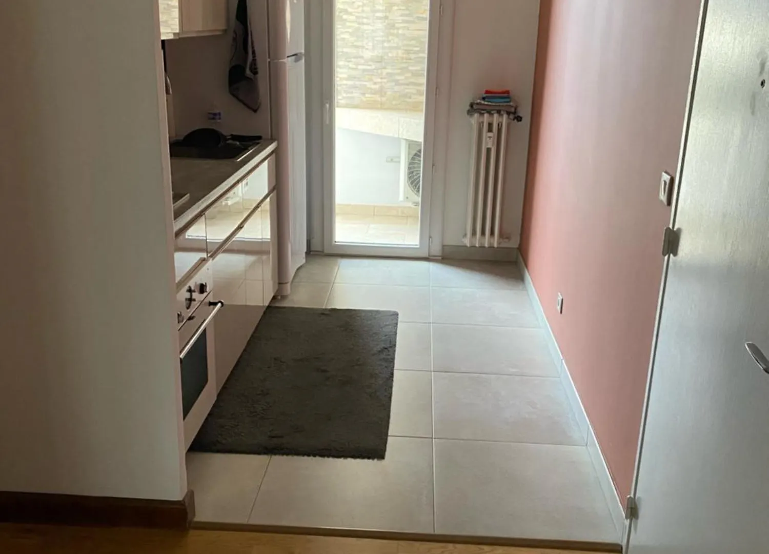 Appartement 2 Chambres Dans Une Residence Plus Parking Avignon Apartment