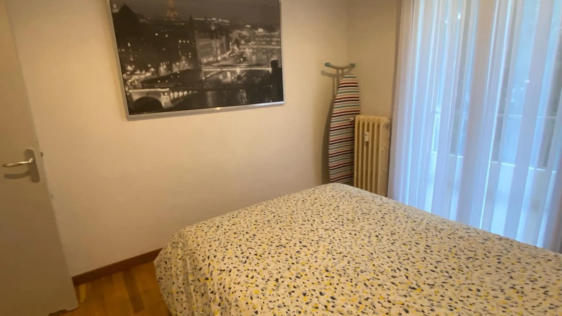 Appartement 2 Chambres Dans Une Residence Plus Parking Avignon 0*,